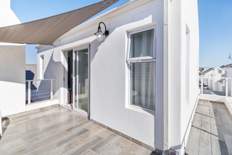 4 Bedroom Property for Sale in Shelley Point Western Cape
